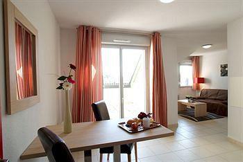 Residence De La Source Salies-de-Béarn Εξωτερικό φωτογραφία