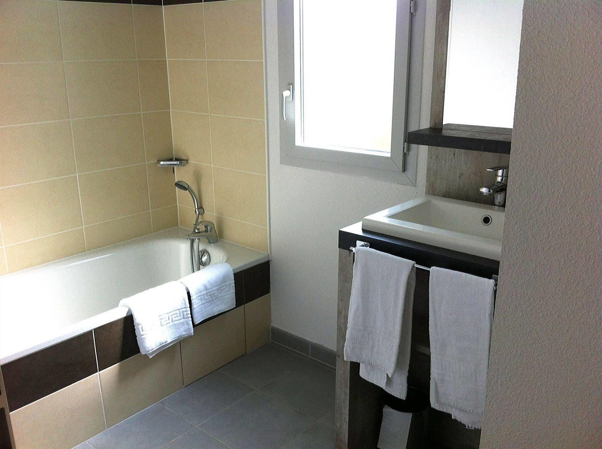 Residence De La Source Salies-de-Béarn Εξωτερικό φωτογραφία